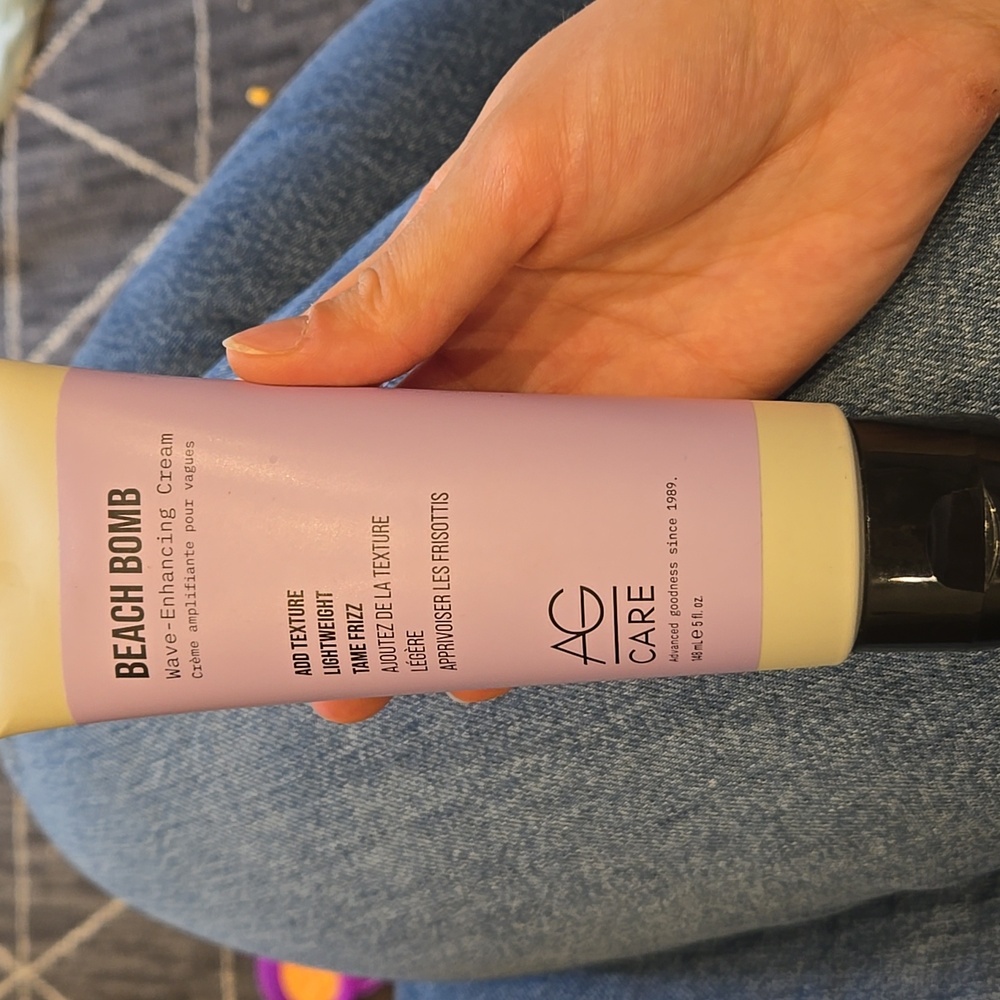 AG Care Beach Bomb Wave-Enhancing Cream - Purple and Black